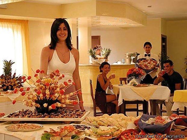 SantʼAnna Arresi Hotel Le Palme מראה חיצוני תמונה