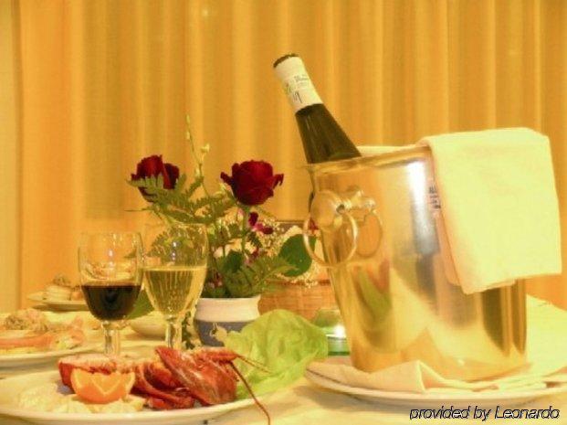 SantʼAnna Arresi Hotel Le Palme מראה חיצוני תמונה